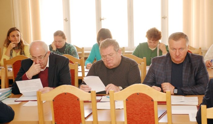 В Ужгороді відбулось чергове засідання Президії Закарпатської облради – 04