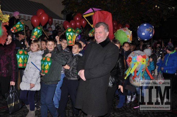 День Святого Мартина у Мукачеві: смачні наїдки, запашне вино і насичена культурна програма (ФОТО) – 31
