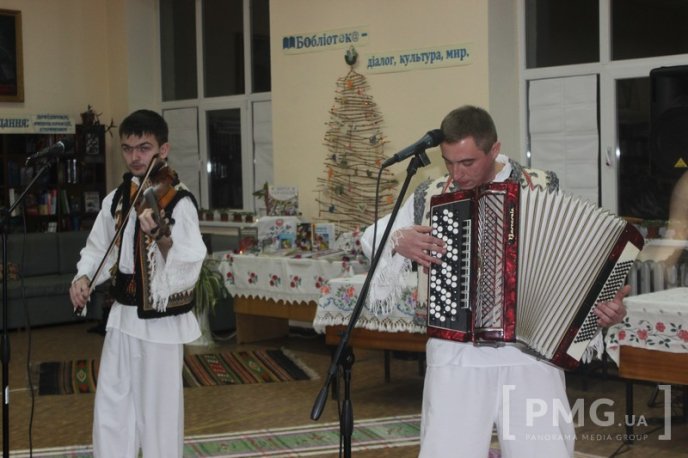 У Мукачівській міській бібліотеці відбулись "Андріївські вечорниці" – 02