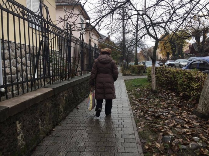 У Мукачеві відремонтували 12 тротуарів – 02