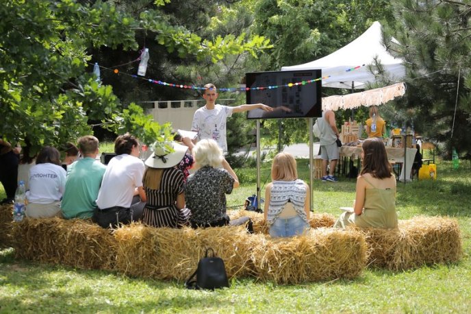 Як у Мукачеві пройшов фестиваль "З країни в Україну" – 06