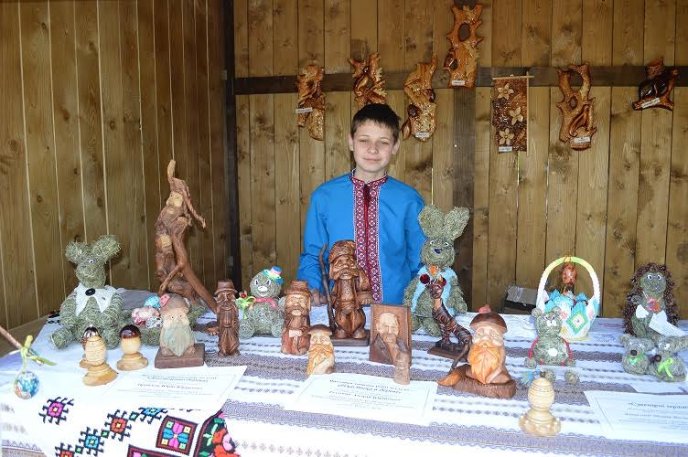 Молоді таланти Рахівщини взяли участь у фестивалі-конкурсі "Смарагдові витоки" – 07