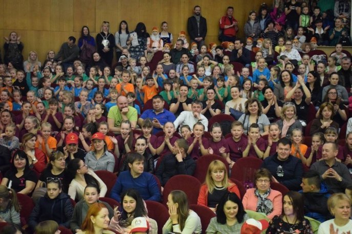 В Ужгороді відбувся Міжнародний фестиваль дитячої та юнацької творчості "Весняний бал" – 08 В Ужгороді відбувся Міжнародний фестиваль дитячої та юнацької творчості "Весняний бал" – 08