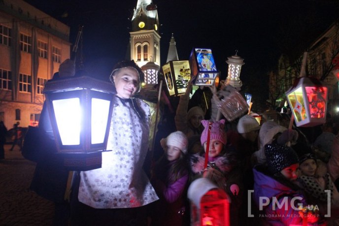 Парад ліхтариків та лицарські бої: як у Мукачеві відзначали День святого Мартина – 18