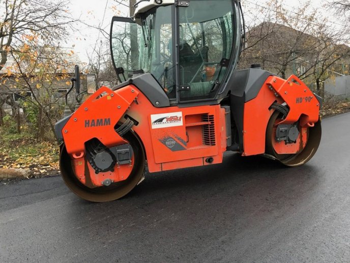 У мікрорайоні Підгоряно в Мукачеві асфальтують одну з вулиць – 05