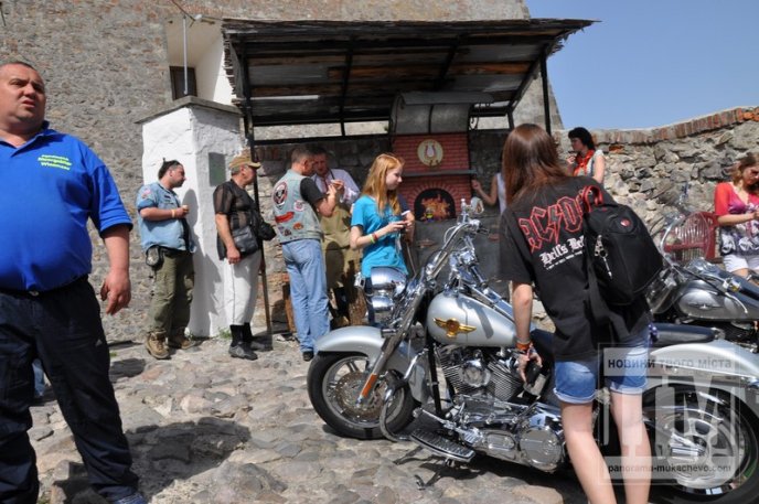 Як байкери у замку "Паланок" гуляли (ФОТОРЕПОРТАЖ)  – 14