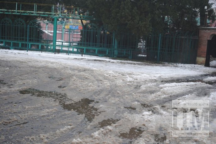 Мукачево потопає в калюжах від талого снігу (ФОТОРЕПОРТАЖ) – 07