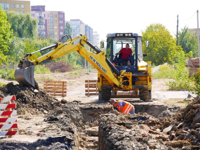 На вулиці Можайського в Ужгороді тривають активні роботи з підготовки до ремонту – 02