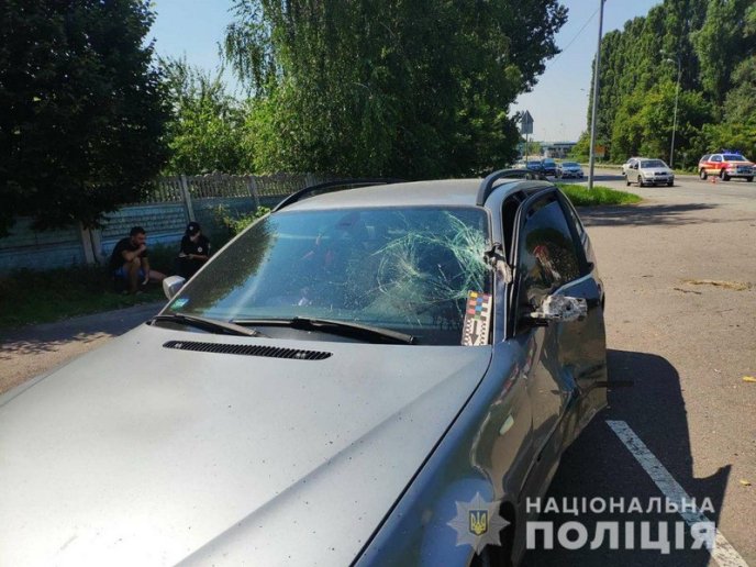 На трасі зіткнулися три машини. Одна з них загорілася – 04