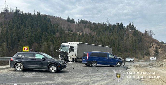 Аварія на трасі Київ-Чоп