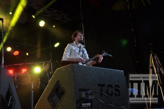 В центрі Мукачева "відгримів" концерт відомого в Україні мукачівського гурту "Without Limits" (ФОТО) – 14