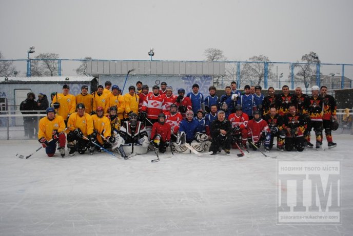 У Мукачеві відбувся відкритий Кубок області з хокею (ФОТО) – 22