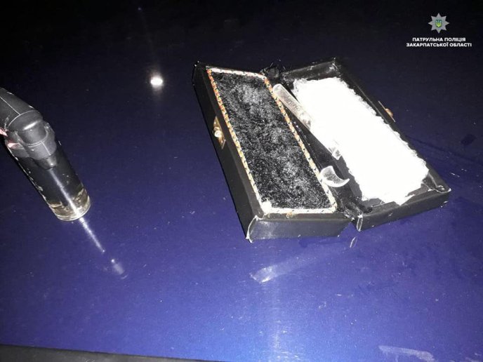 В Ужгороді патрульні затримали чоловіків, які, ймовірно, виготовляли наркотики – 03 В Ужгороді патрульні затримали чоловіків, які, ймовірно, виготовляли наркотики – 03