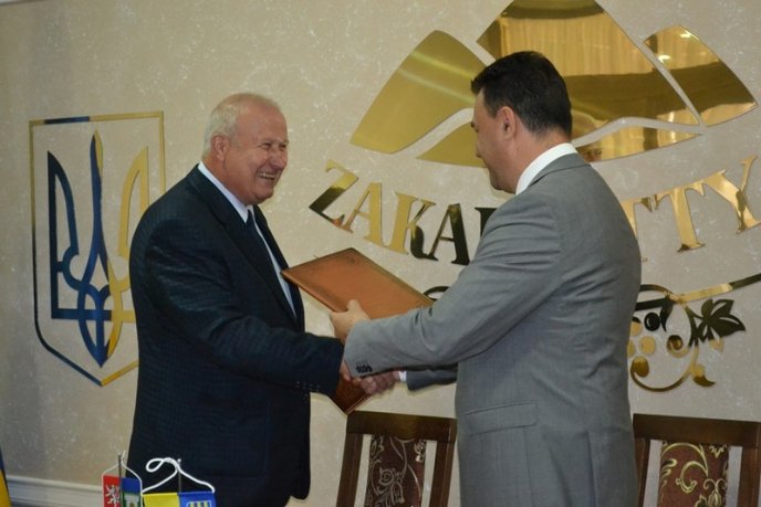 Закарпаття та Устецький край офіційно уклади договір про взаємну співпрацю – 11