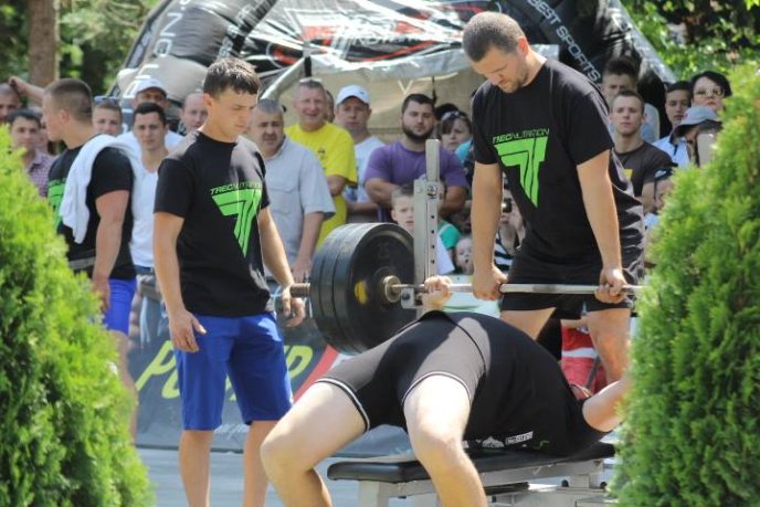 На "Фестиваль сили" у Мукачево з’їхались команди зі всієї України та кількох країн Європи – 25