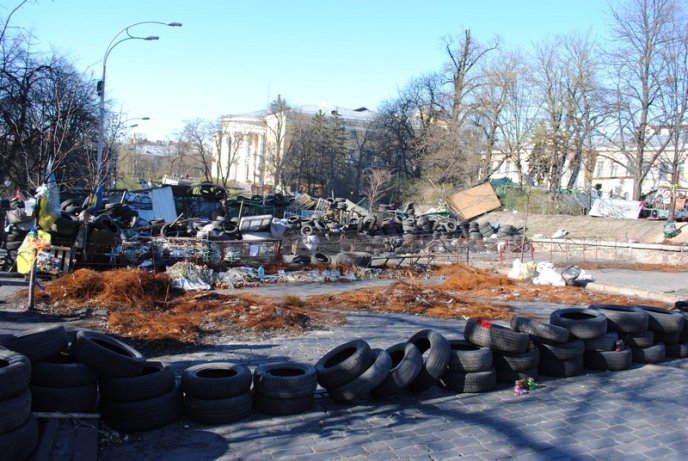 Один день з життя Майдану: на що перетворилась центральна площа України за місяць після революції (ФОТОРЕПОРТАЖ) – 50