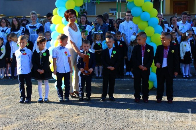 Свято Першого дзвоника відзначили у Мукачівській ЗОШ №1 ім. Пушкіна – 27