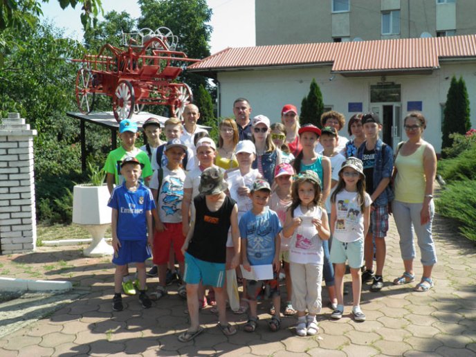 Вихованці дитячого літнього табору ознайомились з роботою закарпатських рятувальників – 03