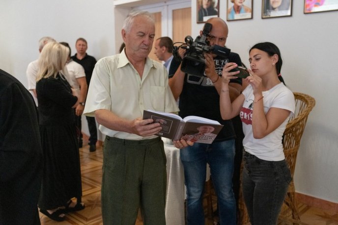 Вечір пам’яті Василя Гарагонича: презентація книги та теплі спогади рідних, друзів і колег – 35