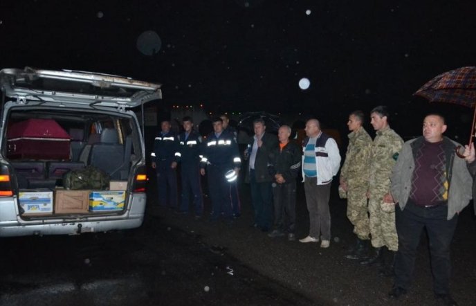У Буштині лампадками та живою колоною зустріли загиблого бійця Павла Дурунду – 02