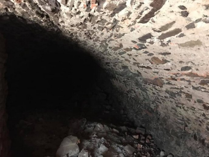 У центрі Ужгорода знайшли невідомий досі підвал – 02