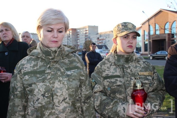 У третю річницю Євромайдану мукачівці вшанували пам’ять Героїв Небесної Сотні – 03