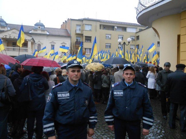Міліція звітує, що під час мітингу в Мукачеві порушення громадського порядку зафіксовано не було – 01 Міліція звітує, що під час мітингу в Мукачеві порушення громадського порядку зафіксовано не було – 01