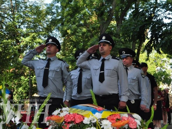 В Ужгороді вшановували пам’ять загиблих правоохоронців – 05