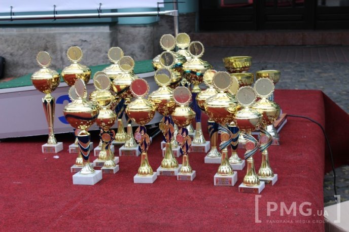 У Мукачеві визначили переможців першої велогонки Закарпаття "Grand Prix Mukachevo 2016 FLEX" – 01