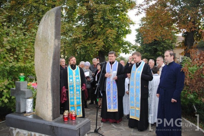 У День захисника України мукачівці помолились за загиблих бійців АТО – 09