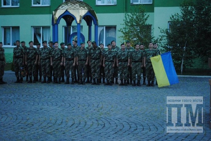 Мукачево радо зустріло прикордонників, які повернулись із зони АТО (ФОТО) – 01