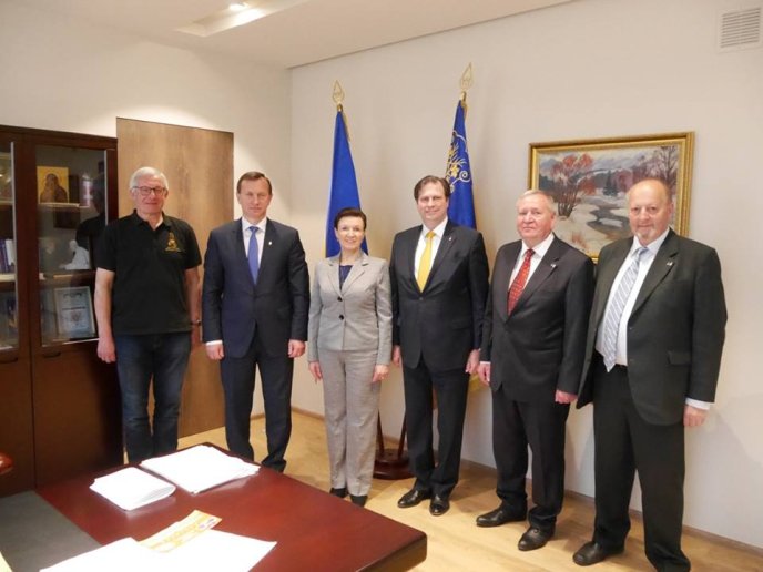 На Закарпаття приїхали нащадки династії Габсбургів – 07