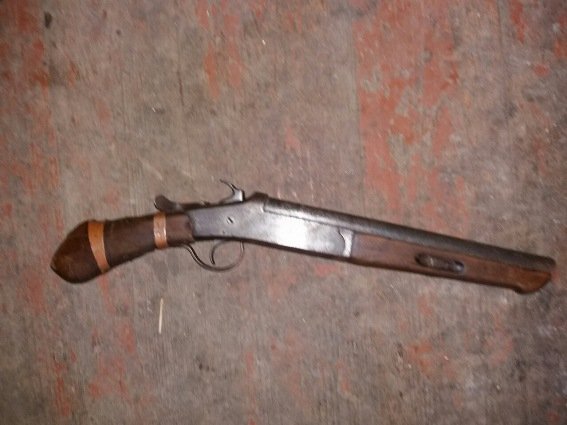 Поліцейські вилучили у жителя Іршавщини обріз мисливської рушниці – 03