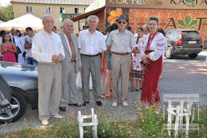 День Незалежності України у Мукачеві відзначили масштабним парадом вишиванок (ФОТОРЕПОРТАЖ) – 03