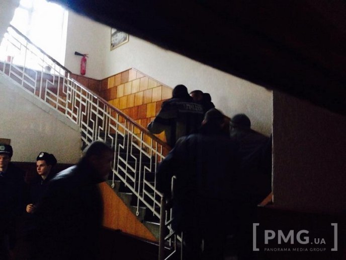 У Мукачеві розпочався суд у справі Калмана Лакатоша. Налякані роми вийшли на мітинг – 04