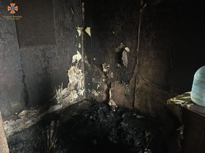 Рятувальники показали фото з місця трагедії в Хусті – 04 Рятувальники показали фото з місця трагедії в Хусті – 04