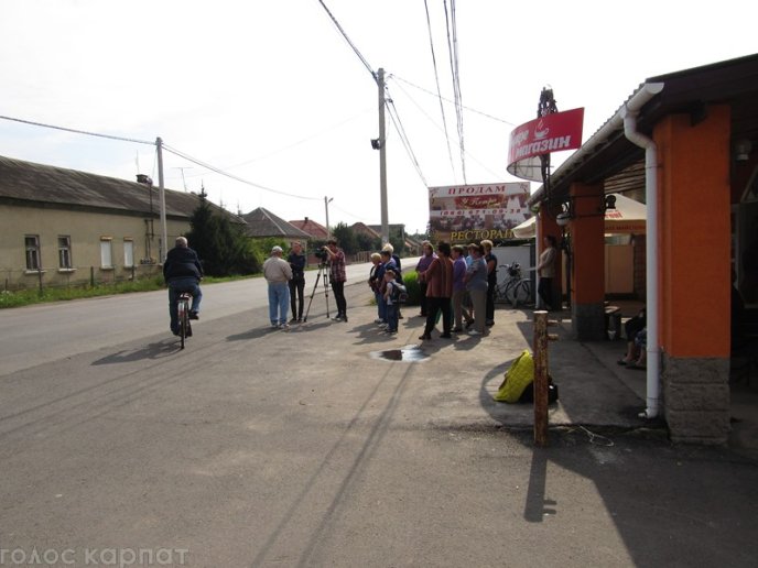 У Мукачеві люди готові перекрити одну з автодоріг, аби їх нарешті почули – 01