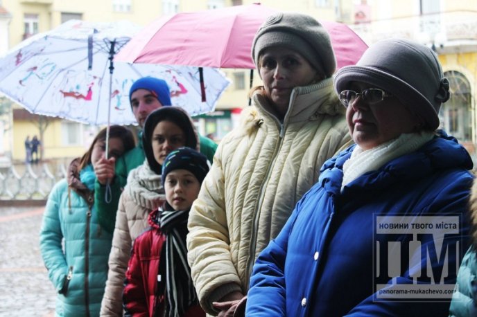 Мукачівці намагались розгадати секрет невідомого пам’ятника на вулиці Пушкіна (ФОТОРЕПОРТАЖ) – 20