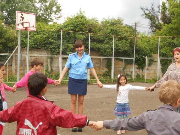 Мукачівські правоохоронці активно працюють з дітьми та підлітками (ФОТО) – 01