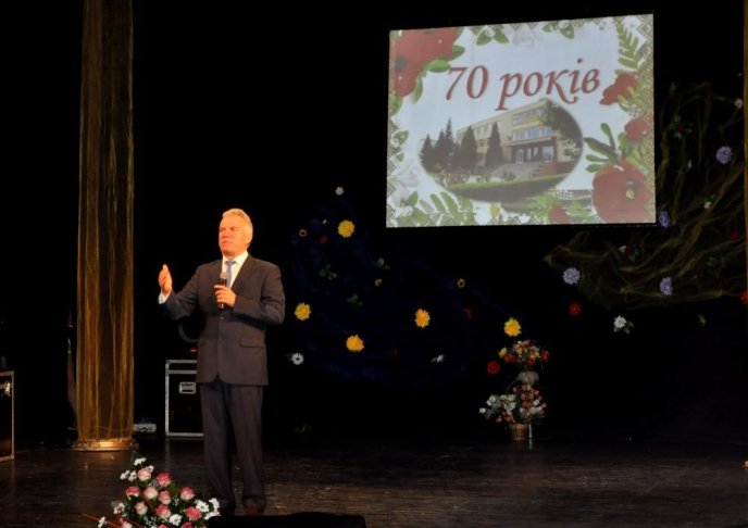 Мукачівський аграрний коледж святкує ювілей. Екс-міністр освіти та науки особисто приїхав привітати виш – 08 Мукачівський аграрний коледж святкує ювілей. Екс-міністр освіти та науки особисто приїхав привітати виш – 08