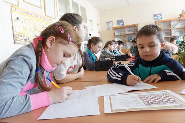 Для солотвинських школярів відкрили шаховий гурток – 03