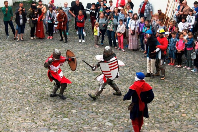 Середньовічне весілля відгуляли на Закарпатті – 05