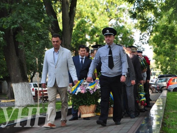 В Ужгороді вшановували пам’ять загиблих правоохоронців – 08