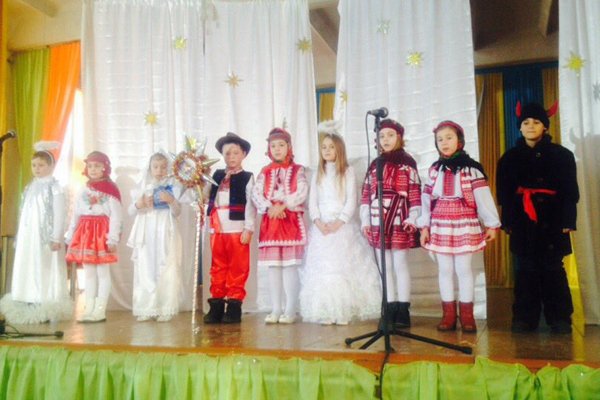 Діти з сіл Тереблянської долини колядували у Буштині – 14 Діти з сіл Тереблянської долини колядували у Буштині – 14