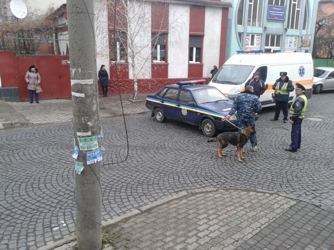 Мукачівську РДА замінували (ФОТО) – 01