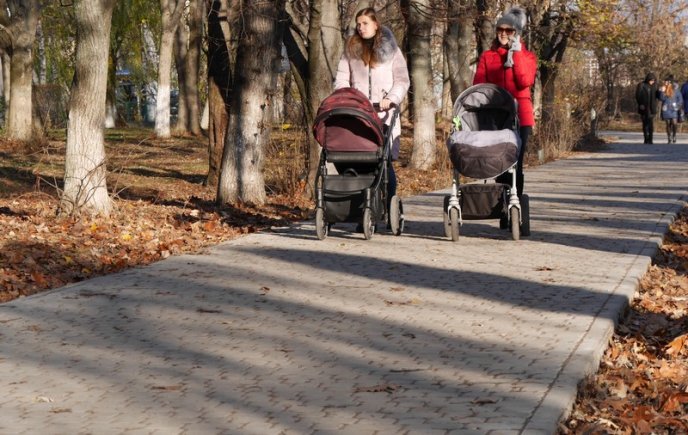 В Ужгороді капітально ремонтують кілька внутрішньоквартальних територій – 02