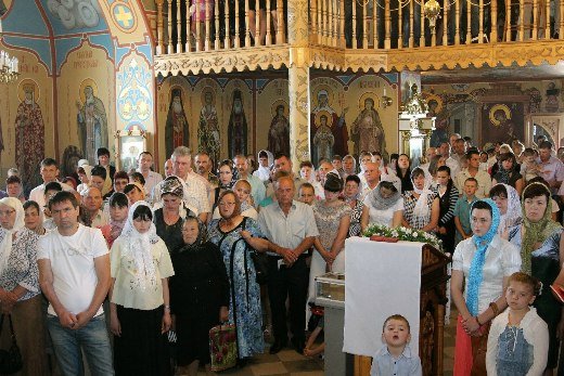 Архієпископ Феодор звершив святкове богослужіння в Свято-Покровському чоловічому монастирі села Ракошино – 01 Архієпископ Феодор звершив святкове богослужіння в Свято-Покровському чоловічому монастирі села Ракошино – 01