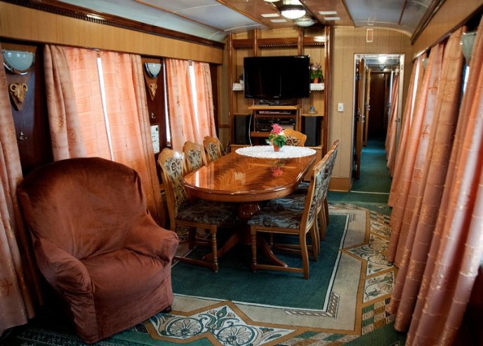 "Укрзалізниця" показала розкішні вагони, які обладнані ванною, кухнею, залою відпочинку і спальнею – 09