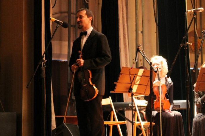 У Мукачеві вчергове виступив Струнний оркестр. Зал аплодував стоячи (ФОТО, ВІДЕО) – 03