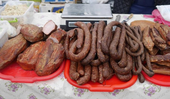 В Ужгороді на фестивалі можна скуштувати медовуху, різні смаколики та купити сувенір – 16